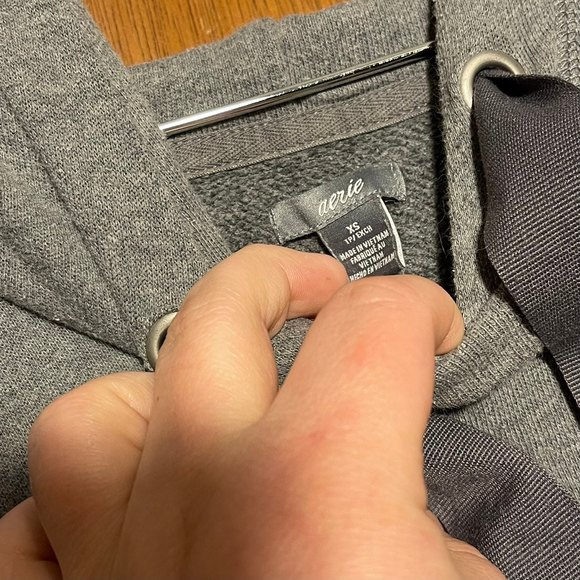 Aerie Woman’s Grey Casual Basic Drawstring Hooded Sweatshirt Size XS - Picture 3 of 6